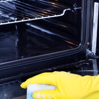 Jak wyczyścić piekarnik i grill? Poznaj 3 najpopularniejsze metody!
